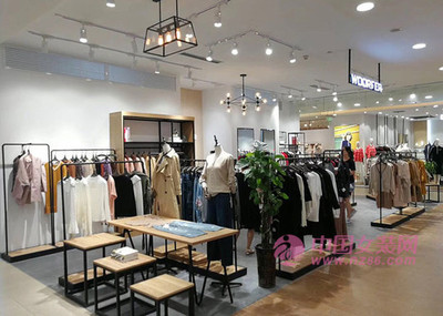 現(xiàn)在開服裝店還能賺錢嗎？機遇與挑戰(zhàn)并存